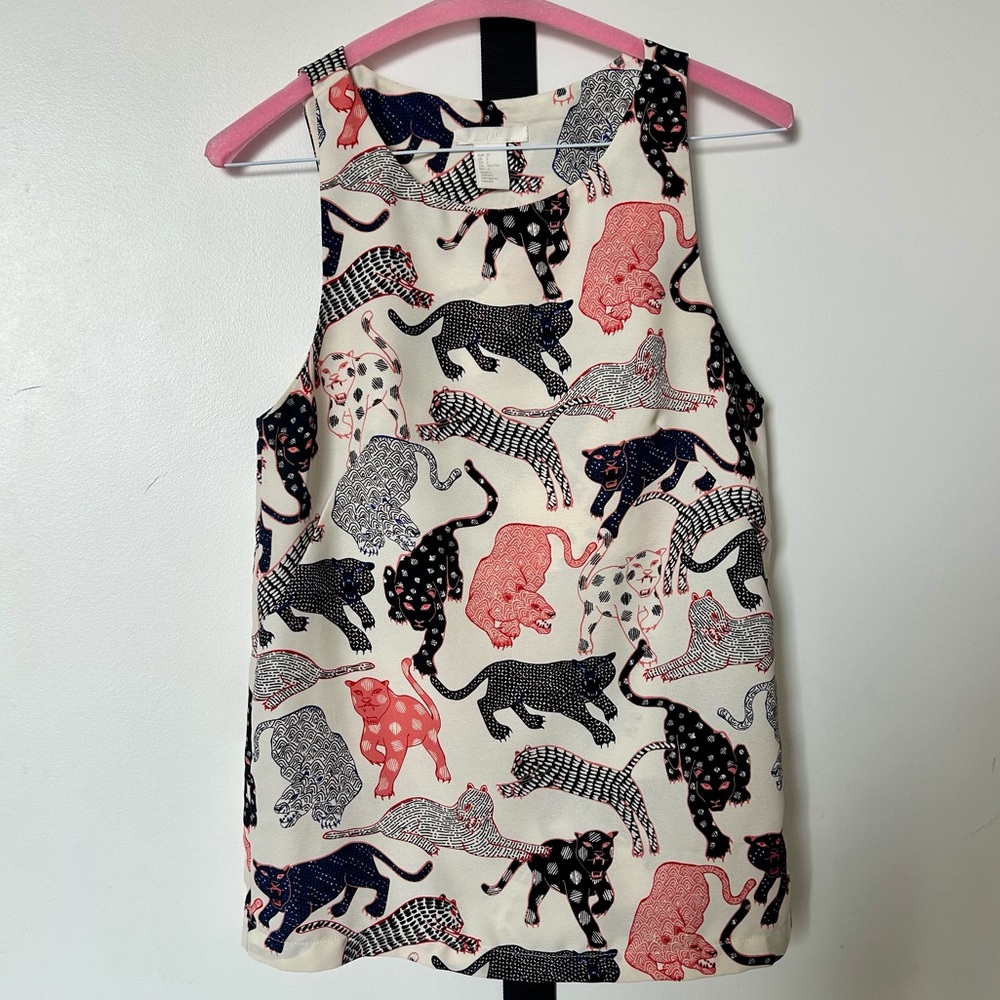 🎉2 for $15🎉 H&M Jaguar Pattern Sleeveless Blouse